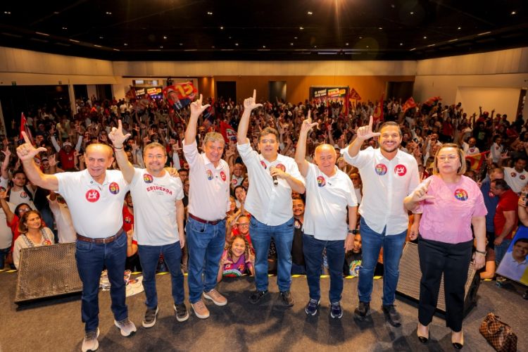 Rafael Fonteles lidera políticos e prefeitos 