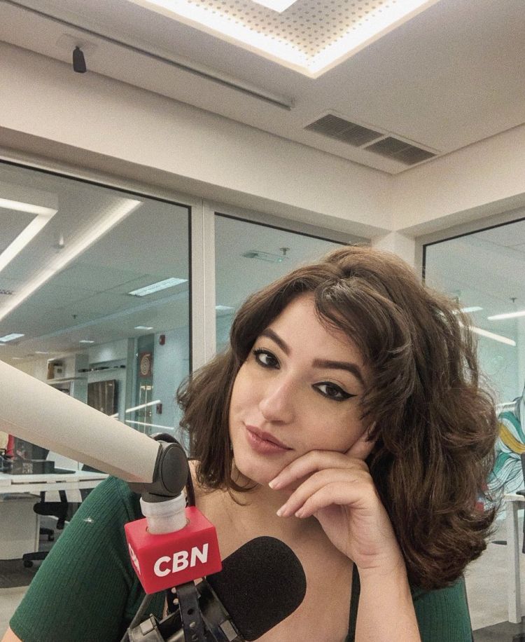 Nadedja lança novo single: “Holographic Sickening Love”