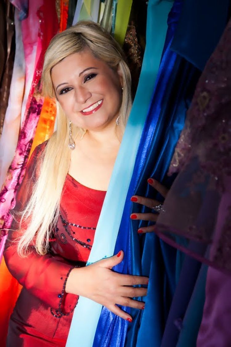 Jaciara Barros é jornalista, colunista, editora do site jaciarabarros.com.br e vice-presidente da Abraccone