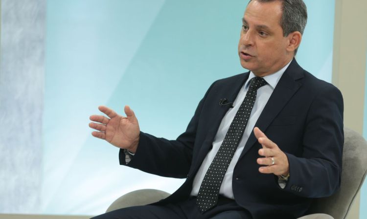 Coelho deixa a estatal em meio à crise entre a companhia e o governo sobre os reajustes no preço dos combustíveis