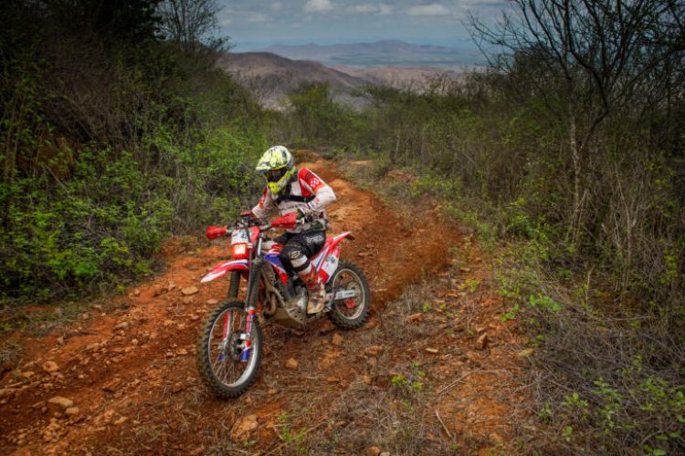 Na direção técnica da prova, o experiente piloto Wesley Macedo