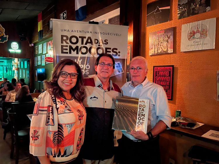 Erlich Cordão no lançamento do livro Rota das Emoções em Teresina