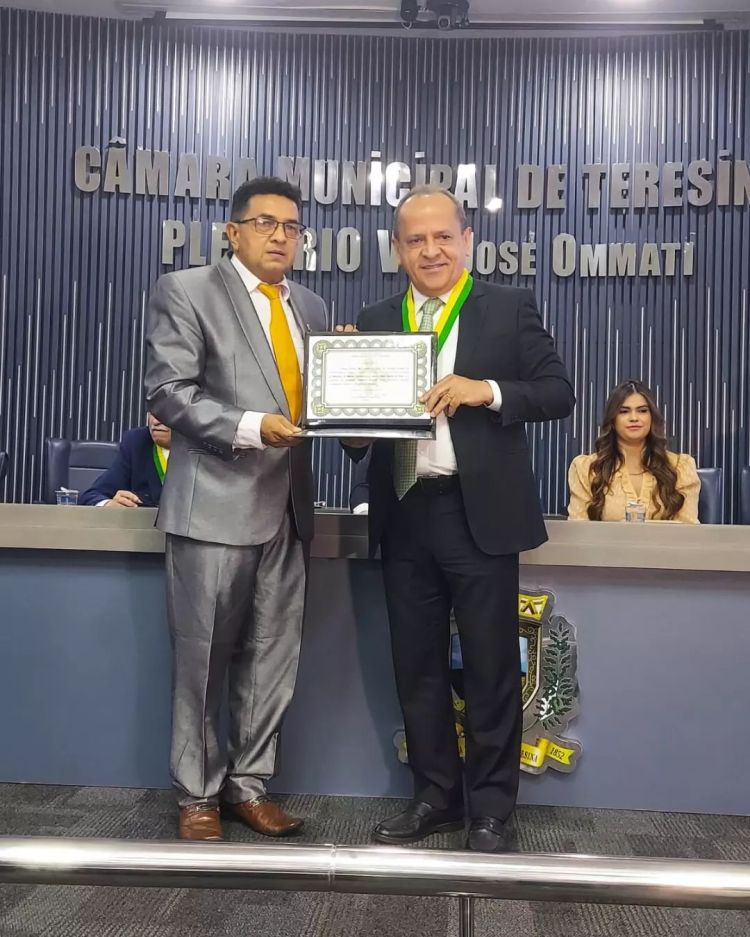 Hélio Isaías recebe homenagem na Câmara Municipal de Teresina