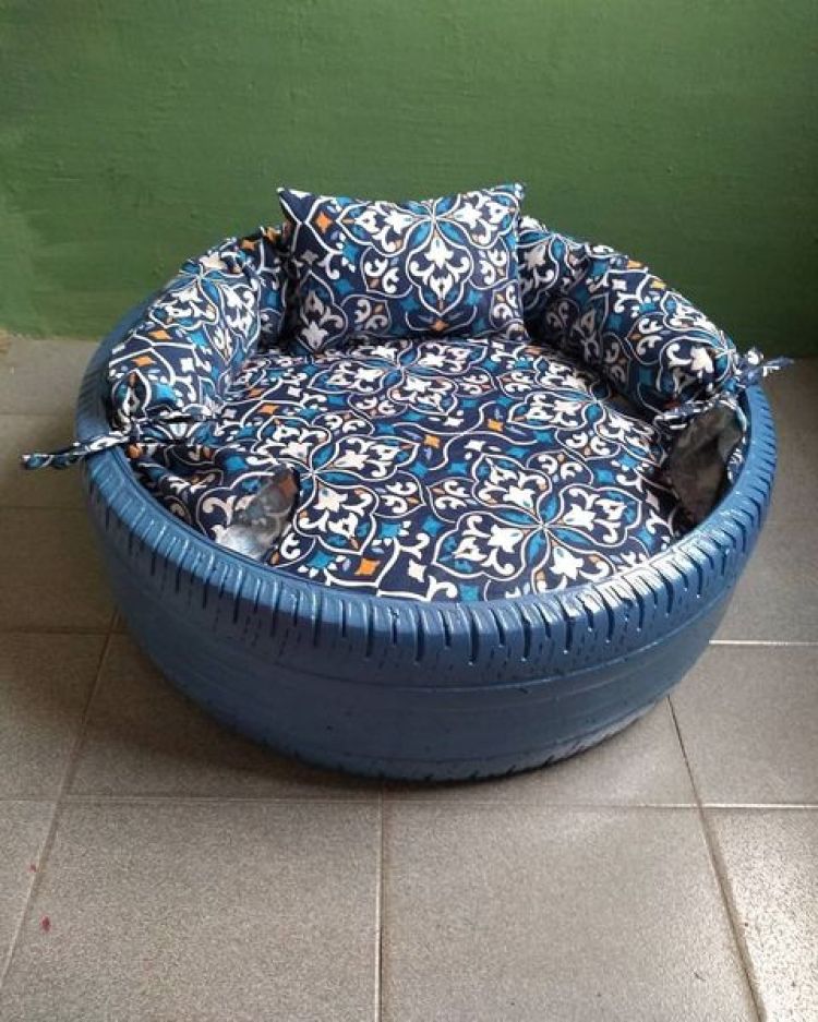 Caminhas para pets com pneus reciclados envolvem tecidos impermeáveis