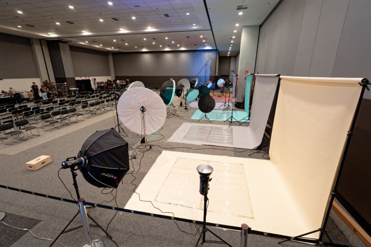 A agência de modelos Max Fama está no mercado desde 2002. Sediada em Pinheiros, zona oeste da capital de São Paulo