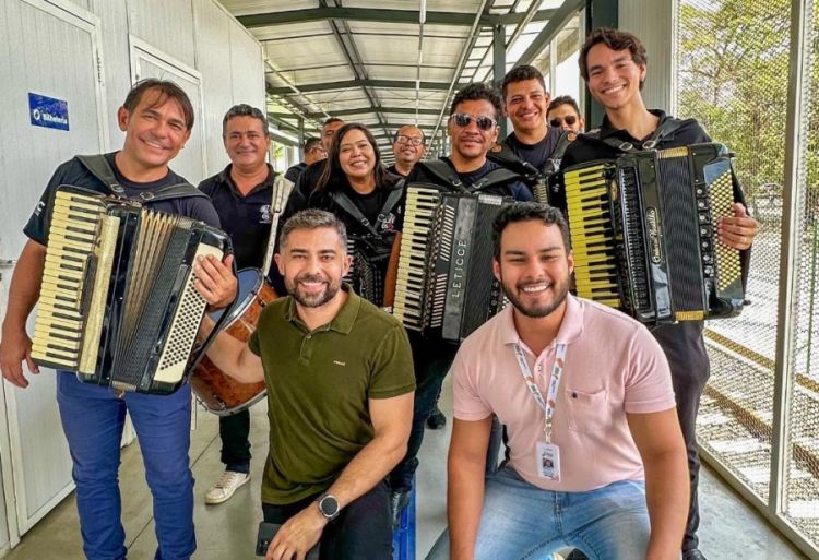 No domingo a abertura será às 7h – Estação Itararé (Zona Sudeste): Início com sanfoneiros no metrô. No domingo a abertura será às 7h – Estação Itararé (Zona Sudeste): Início com sanfoneiros no metrô.